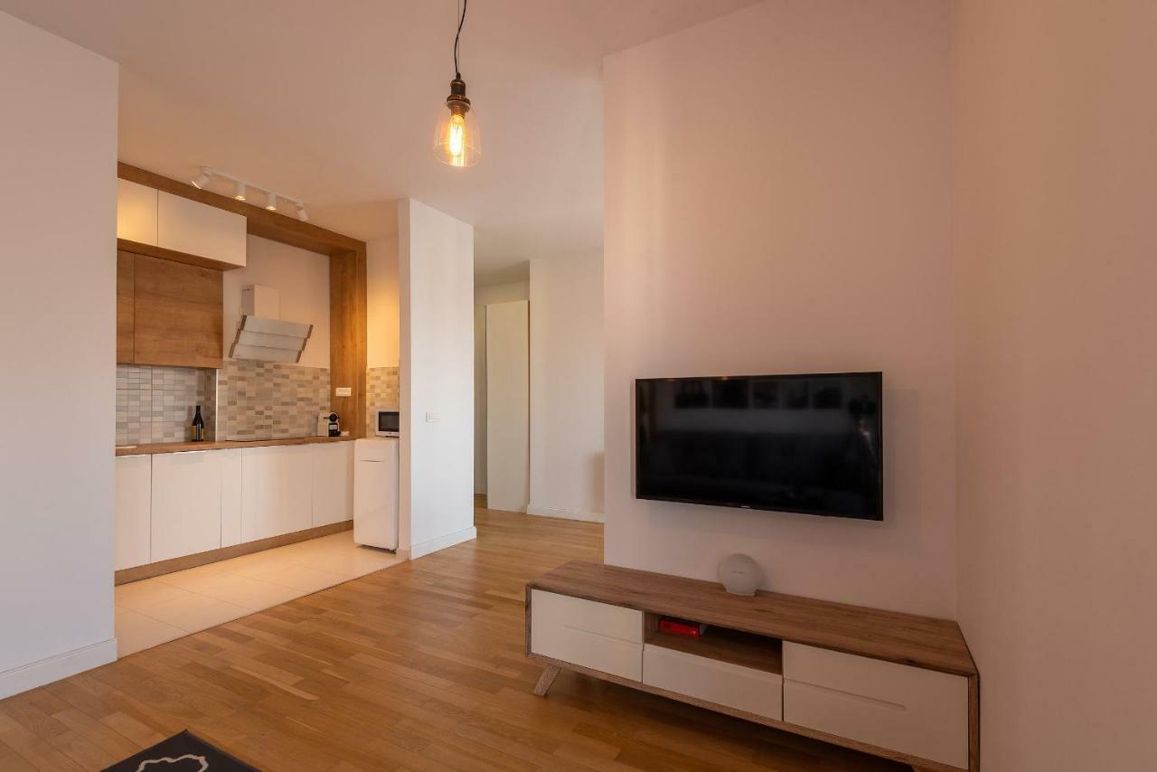 Central Apartment Boekarest Buitenkant foto